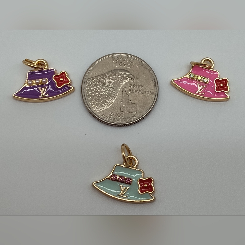 LOUIS VUITTON LV Hat Charm Trio Pearl Rhinestone Gold Tone Set Purple Teal Pink - Picture 2 of 3